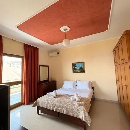 Chalet Qeparo *